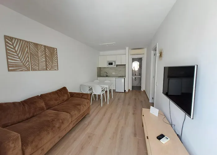 Homeforguest Apartamento Con Terraza Y Piscina En Corralejo